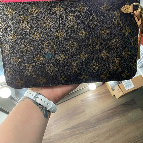 ❌SOLD❌Neverfull Pouch (MM) Monogram Pivoine - Picture 14 of 15